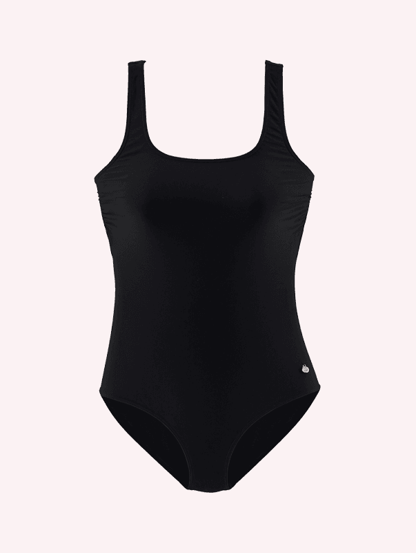 Schwarzes Bikinioberteil im Triangel-Schnitt mit Nackenträgern und kleinem Zier-Ring zwischen den Cups