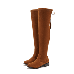 Cuissardes femme marron à talon plat, bout rond, vues de trois quarts sur fond blanc