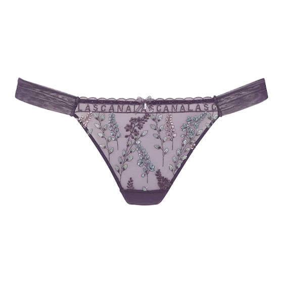 Spitzen-Tanga von Lascana mit floralen Stickereien in Lila und Blau, schmale Seitenbänder und transparenter Stoff