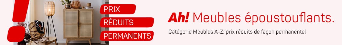 Prix réduits permanents – Ah! Meubles époustouflants. Armoire en bois, lampe sur pied et accessoires de décoration.