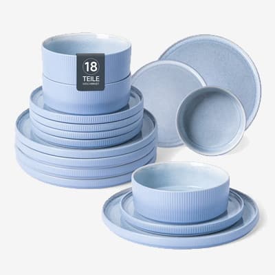 Weißes T-Shirt mit buntem Collage-Print aus Urlaubsmotiven und Schriftzug "CIAO BELLA".