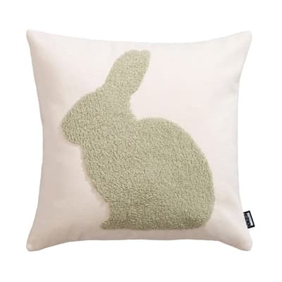 Quadratisches Kissen mit grünem Hasensilhouette auf weißem Hintergrund