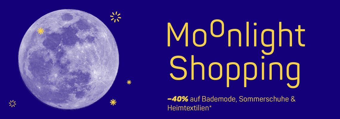 Moonlight Shopping – 40% auf Bademode, Sommerschuhe und Heimtextilien, daneben großer Mond vor dunkelblauem Himmel