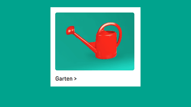 Garten – rote Giesskanne mit langem Ausgiesser vor türkisfarbenem Hintergrund